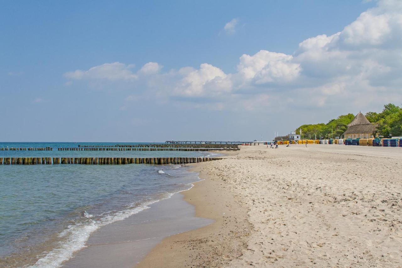 Hotel Am Strand Ostseebad Kühlungsborn Екстериор снимка